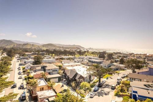 Sharp Park Casa | Pacifica Storybook Beach House