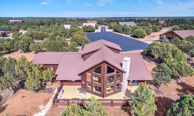 Heber Cabina | Pack your bags and leave tonight - Accommodations & Amenities Await!!!