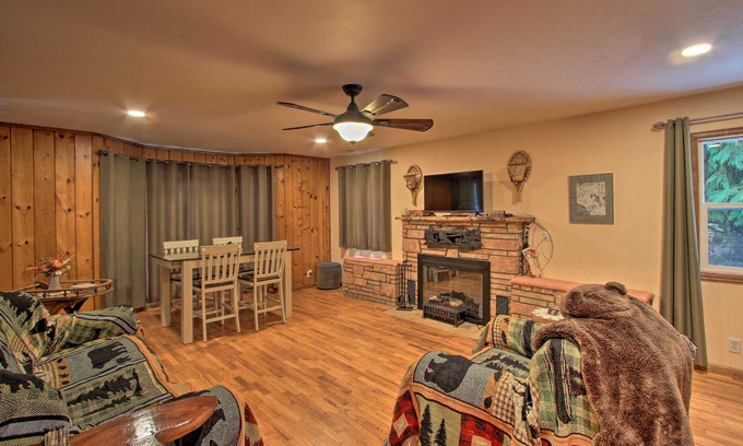 Randle Casa | Packwood Getaway w/ Game Room, Grill & Patio