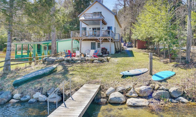 Wallingford Casa | Paddle, Swim & Hike: Family Lake House in Vermont