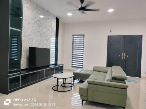 Sekinchan Casa | PaddyView 2-storey Landed GuestHouse 15pax 4R3B 稻田中央民宿