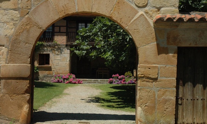 Alfoz de Lloredo Cabaña | Apartamentos Padruno 4 para 2/ 4 personas