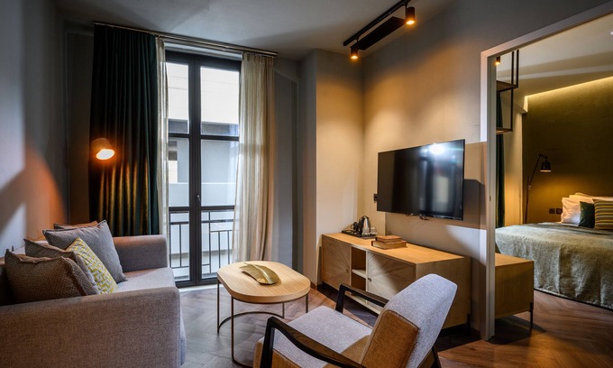 Heraklion Hotel | Pagopoieion Suites