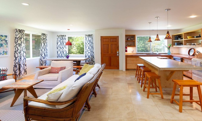 Paia Casa | Paia Family Cottage - ¡Camina a la playa y al pueblo de Paia!