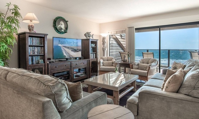 Pajaro Dunes Casa | Pajaro Dunes Resort: Hermosa y cómoda casa frente al mar