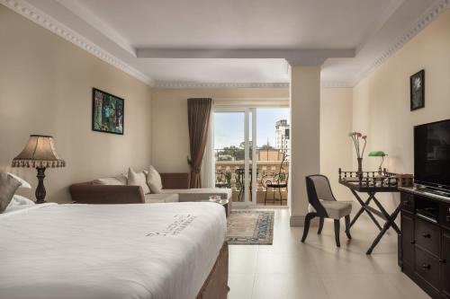 Daun Penh Hotel | Palace Gate Hotel & Residence By EHM