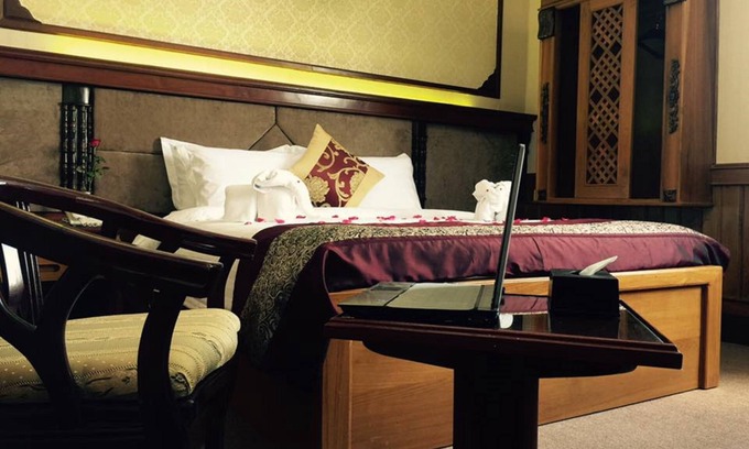 Mandalay Hotel | Palace Hotel