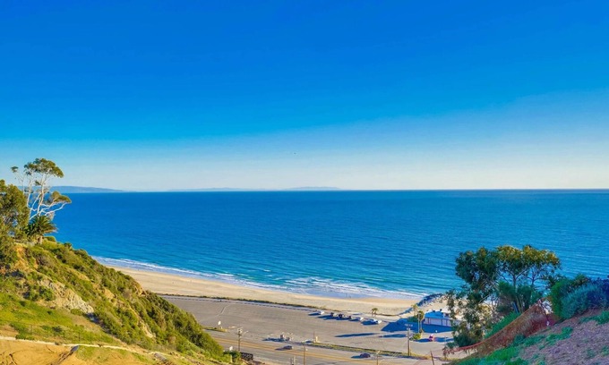 Pacific Palisades Casa | Palisades Home on the Bluff Incredible Beach Views