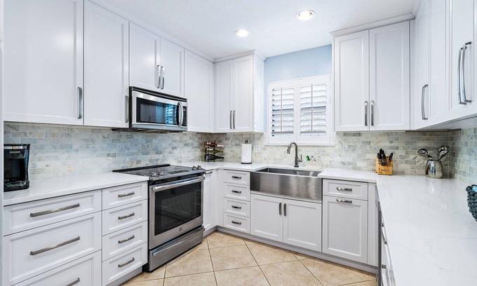 North Palm Beach Casa | Palm Beach charm, close to beach, dine nearby, tranquil patio & yard