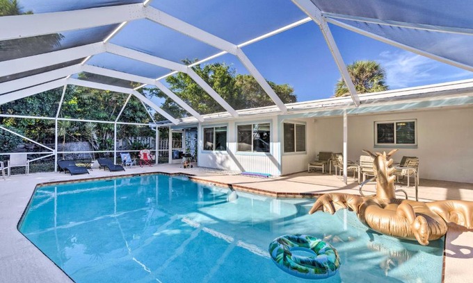 Hunt Club Casa | Palm Beach Gardens Home with Pool and Lanai!