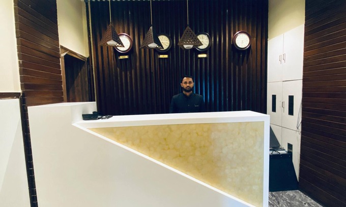 Wellington Pier Hotel | Palm Breeze Hotel - Colaba