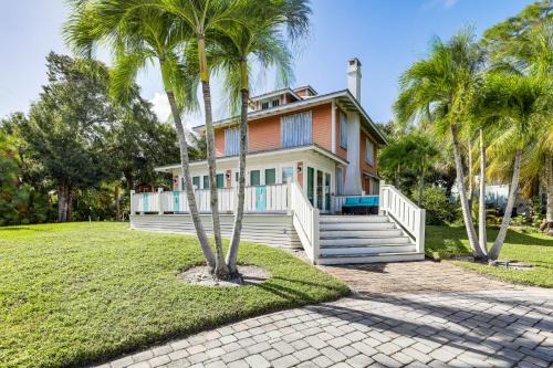 Palm City Casa | Palm City Home with Pool and Florida Room - Near Golf