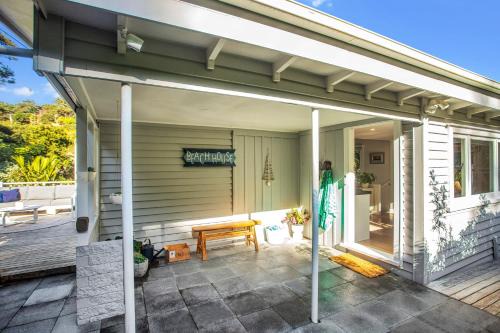 Palm Beach Casa | Palm Cottage - Stay Waiheke