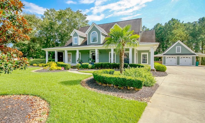 Socastee Casa | Palm & Gem | Luxury home in Myrtle Beach with resort-style pool, outdoor kitchen