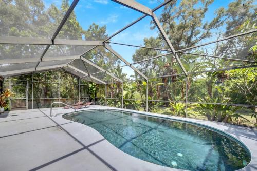 Allen's Ridge Casa | Palm Harbor Estate w/Pool & Fruit Trees on Acre
