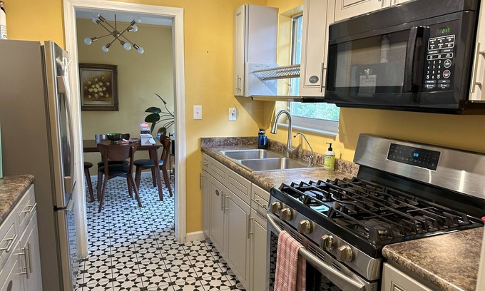West Pensacola Casa | Palm Haven Bungalow - Pensacola