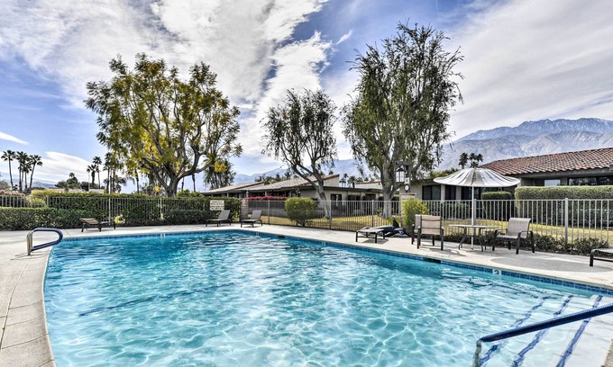 Sunrise Vista Chino Condominio | Palm Springs Condo w/ Pools & Mountain Views!