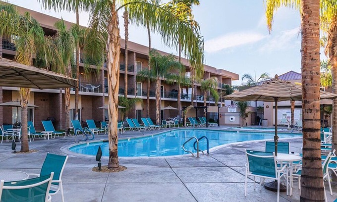 Uptown Design District Complejo | Palm Springs Resort 3bdr