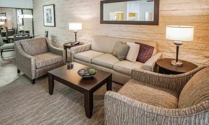 Historic Tennis Club Condominio | Palm Springs Tennis Club Resort - 2BD/2BA Condo Avail OCT 16-23
