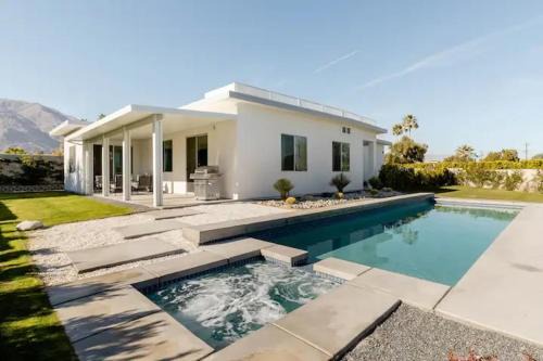 Racquet Club West Casa | Palm Springs View Paradise with Large Pool and SPA
