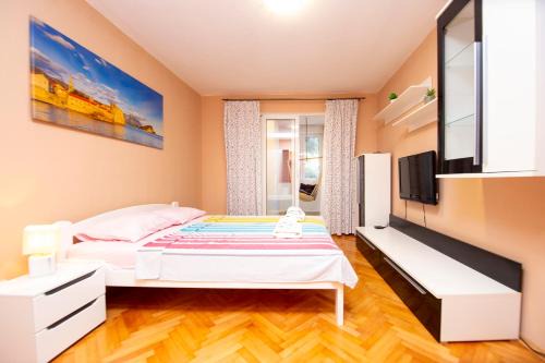 Velji Vinogradi Apartamento | Palm street apartment near Dukley beach