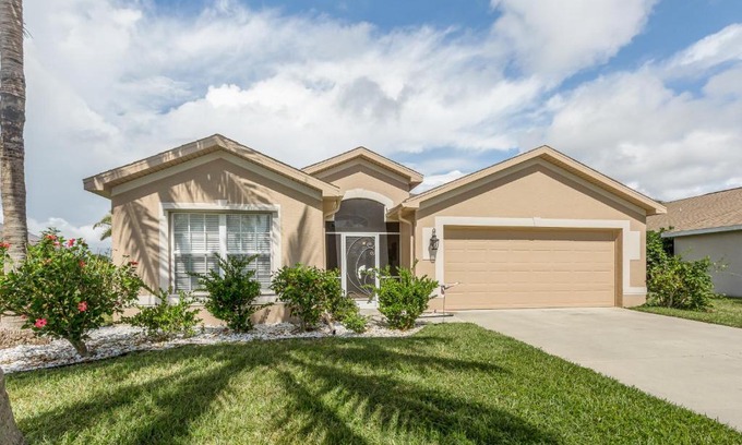 Beachwalk Isles Casa | Palm Tree Paradise