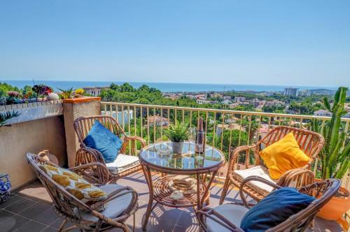 Vallpineda Apartamento | Palma Fiesta Apartment by Hello Homes Sitges