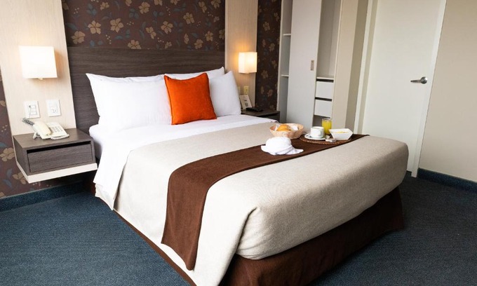 San Miguel Hotel | Palmetto Hotel Business San Miguel