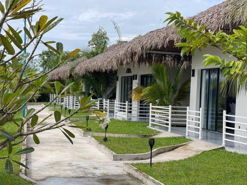 Kampot Complejo | PalmTown Boutique & Suites