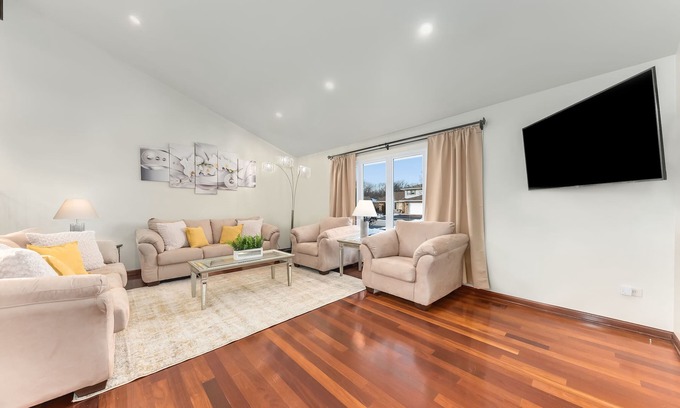 Palos Hills Casa | Palos Hills FHS Rental