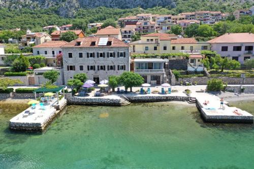 Dobrota Hotel | Pana-Eustahije 253