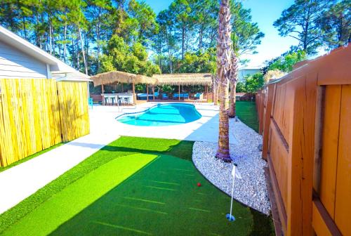 Thomas Drive Casa | Panhandle Paradise, Heated Pool, Hot Tub, Mini & Disc Golf, Game Room