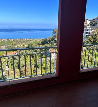 Brolo Apartamento | Panorama doro