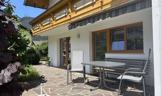 Weissenbach am Lech Apartamento | Panoramablick by Interhome
