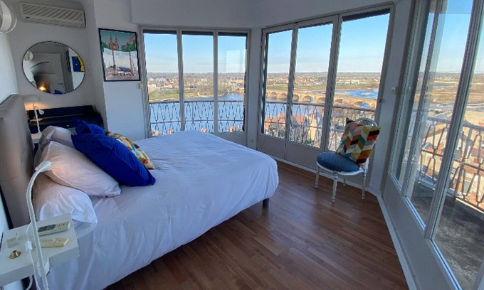 Moulins Apartamento | Apartamento panorámico en el centro de Moulins con terraza, 2 habitaciones y equipamientos modernos