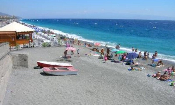 Santa Teresa di Riva Apartamento | Resumen, deliciosas casas de vacaciones en Residence sul Mare - Casa Giulia