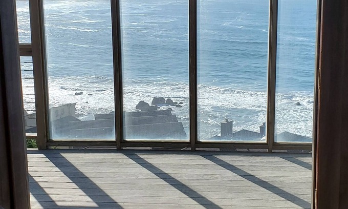 Marin County Casa | Panoramic Ocean Views walk to the Beach