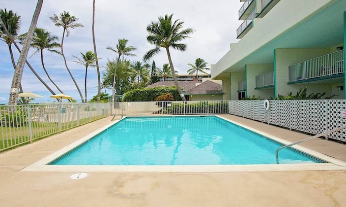 Punaluu Apartamento | Panoramic Ocean View 8