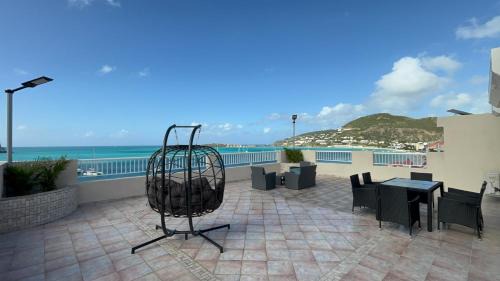 Philipsburg Boardwalk Apartamento | Panoramic Ocean View Flat-St Maarten
