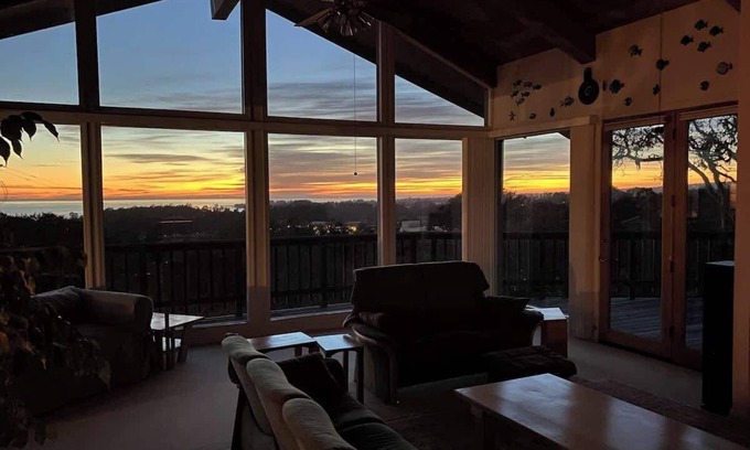 Aptos Casa | Panoramic Ocean Views - in Private Sanctuary