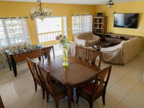 Frigate Bay Apartamento | Panoramic Ocean Vue 2