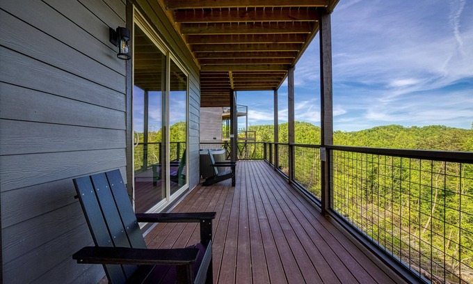 Gatlinburg - Pigeon Forge Cabina | Panoramic Paradise 4 Bedroom Cabin by RedAwning