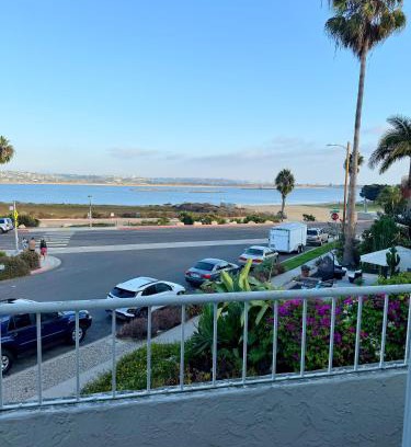 Crown Point Casa | Panoramic View Bayfront Gem 3BR