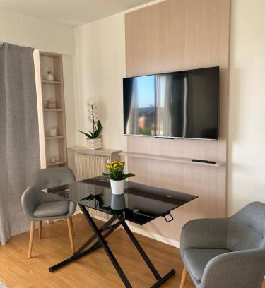 Joinville-le-Pont Apartamento | Panoramic View Studio - 15 min from Paris