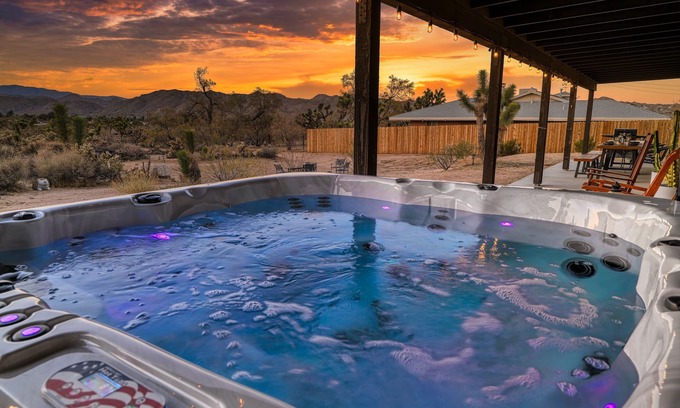Yucca Valley Casa | Vistas panorámicas y jacuzzi! Joshua Tree Sunset Vista