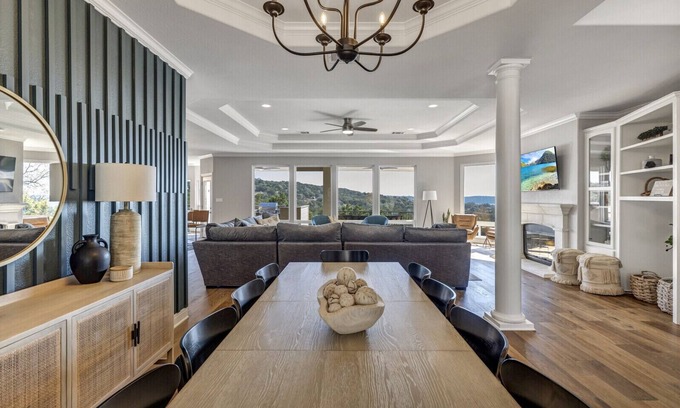 Highland Lake Estates Casa | Panoramic views of Lake Travis & TX Hill Country