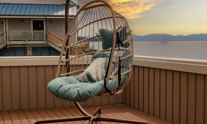 Oak Harbor Casa | Panoramic Waterfront 5b3b Getaway @Oak Harbor