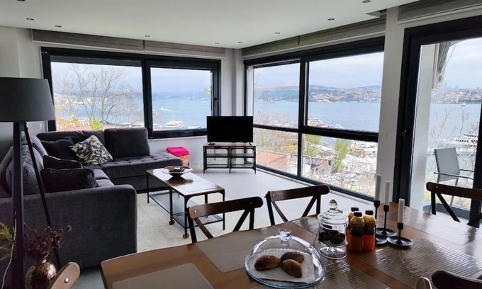 Kabatas Apartamento | Panoramik boğaz manzaralı daire
