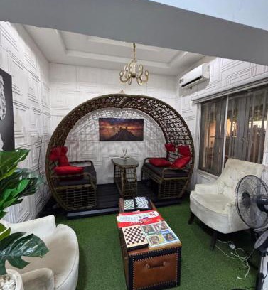 Ofin Hotel | Panther Luxe Lounge & Hotel