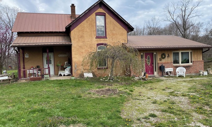 Patricksburg Otro | Pap's Dusty Meadow Retreat